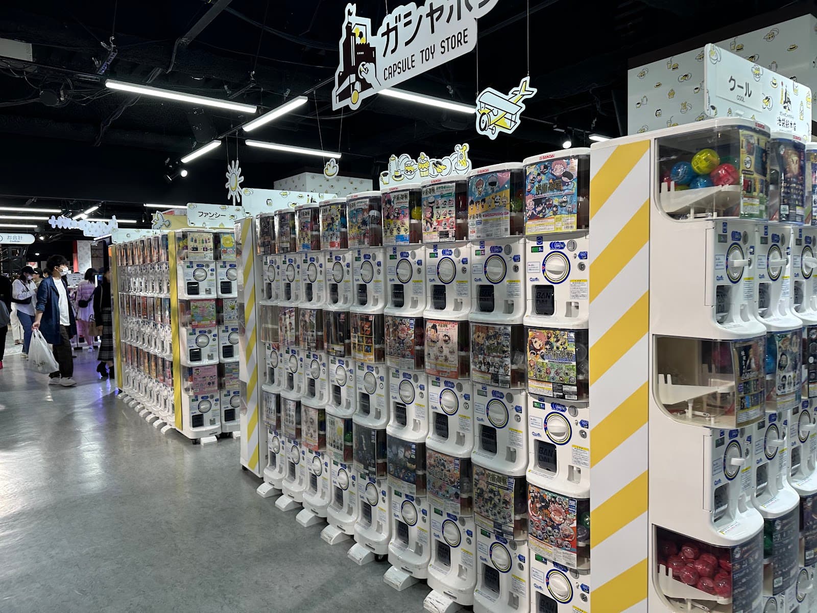 Gashapon Department Store Ikebukuro — photo 4