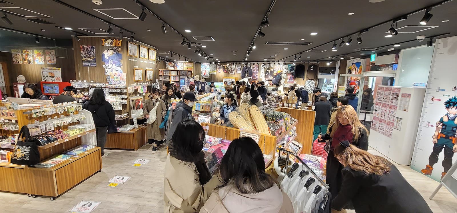 Jump Shop (Canal City Hakata) — photo 4