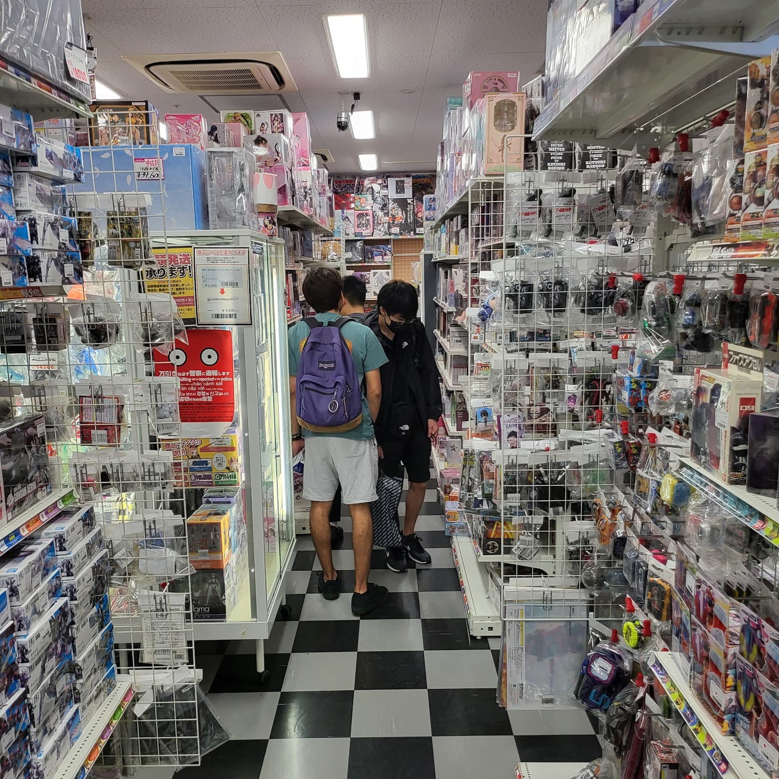 Jungle Osaka Nipponbashi — photo 4