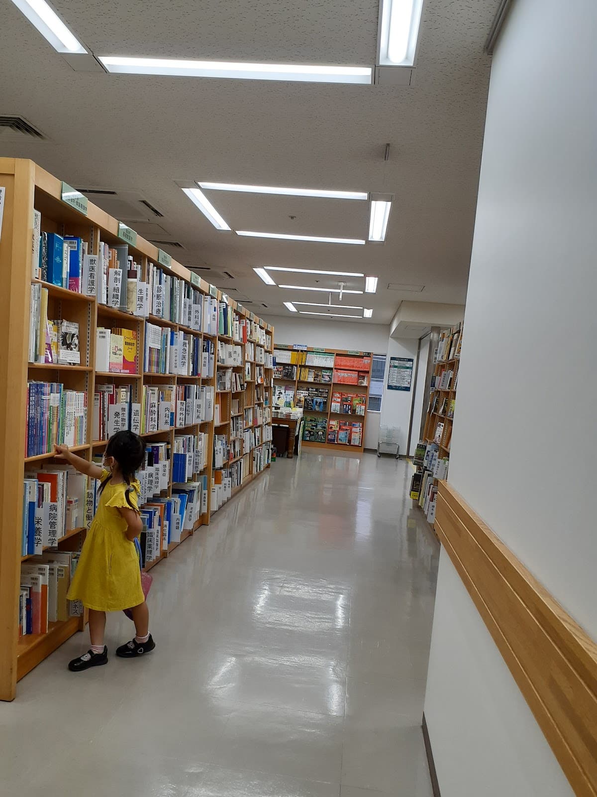 Junkudo Ikebukuro — photo 4