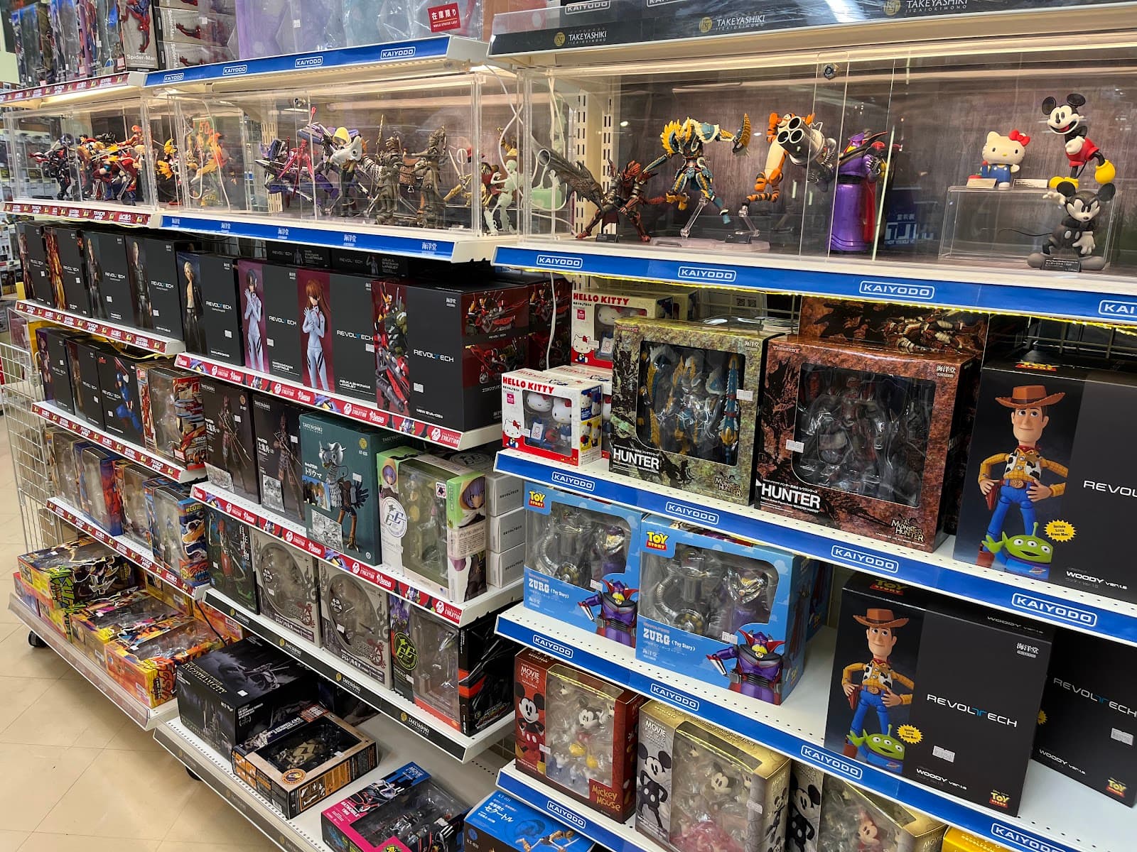 Kaiyodo Hobby Lobby Tokyo — photo 6