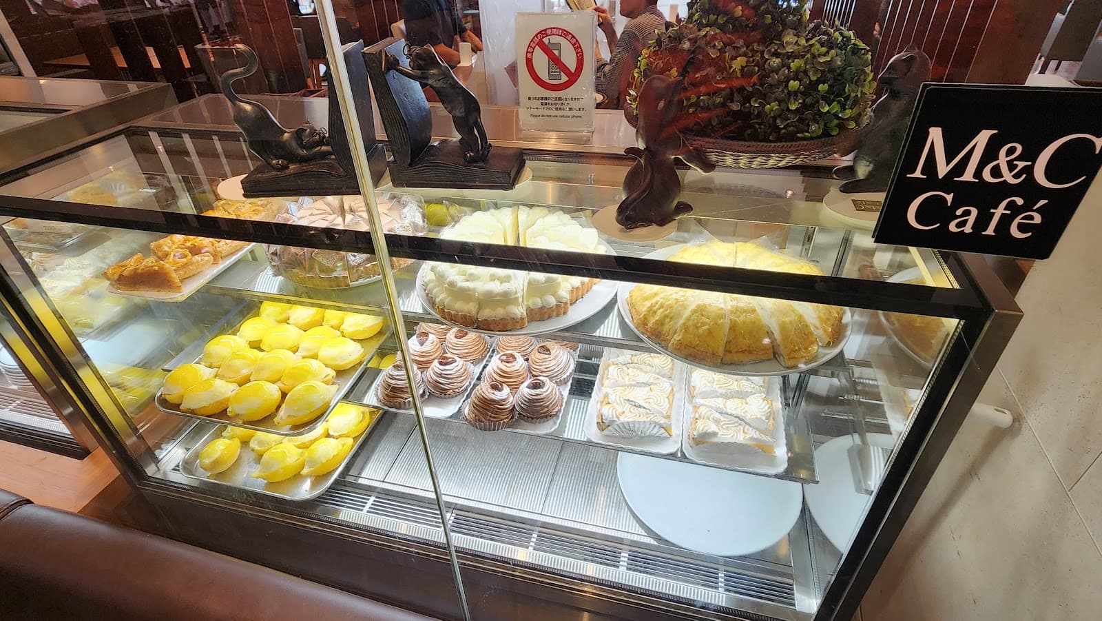 Maruzen Marunouchi — photo 3