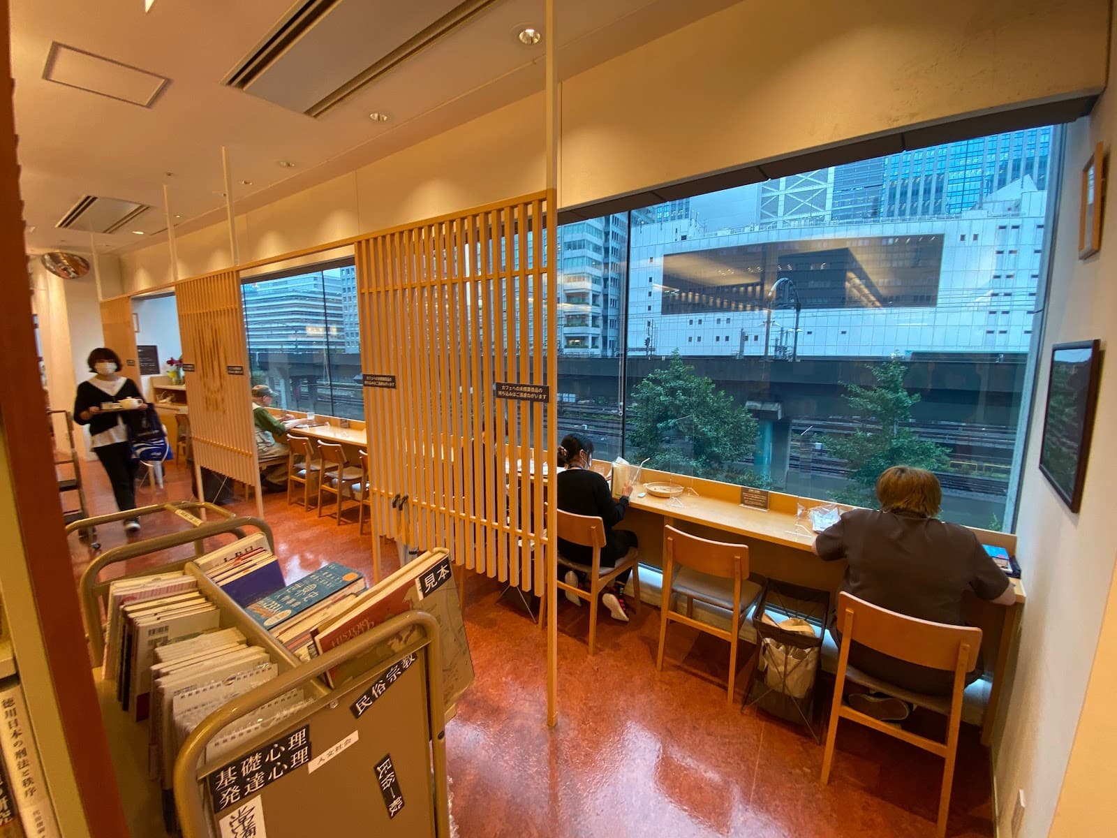Maruzen Marunouchi — photo 6