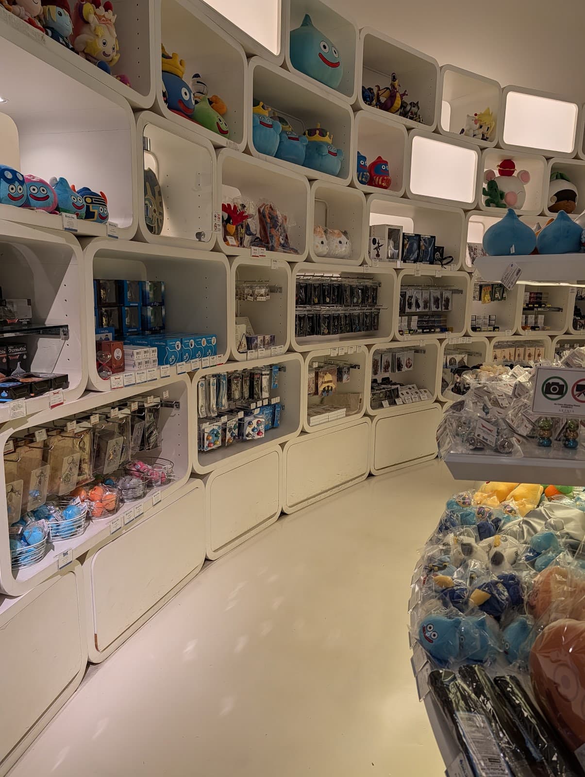 Square Enix ARTNIA — photo 4