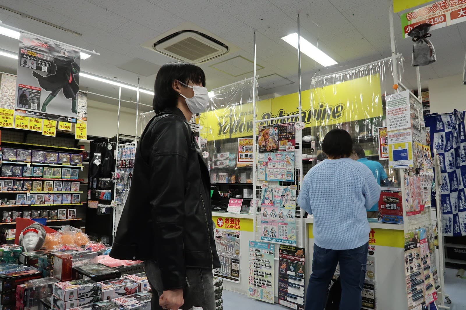 Yellow Submarine Akihabara — photo 3